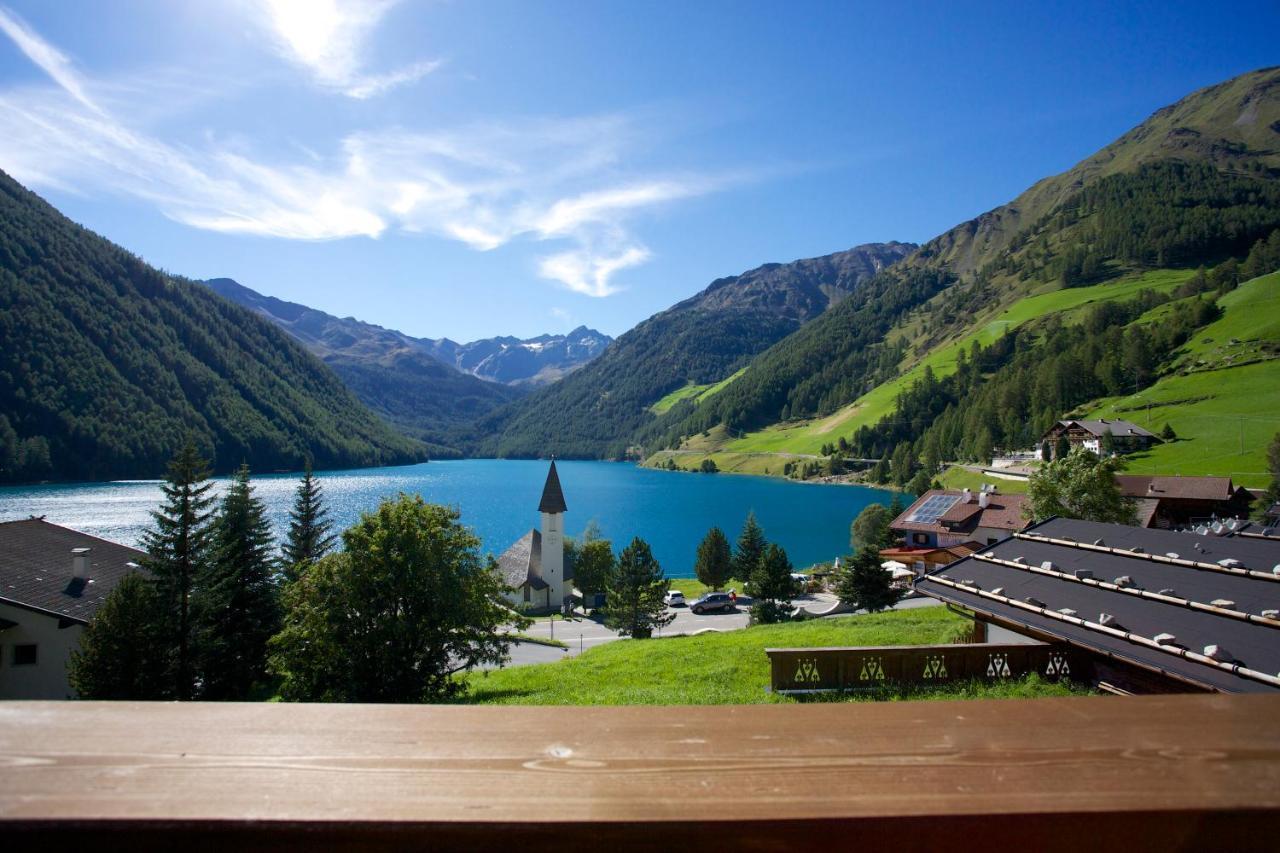 Hotel & Chalets Edelweiss Madonna  Exteriör bild