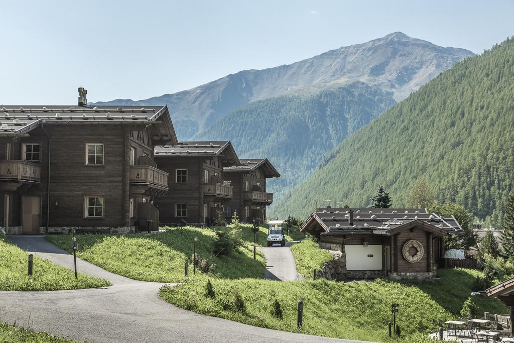 Hotel & Chalets Edelweiss Madonna  Exteriör bild